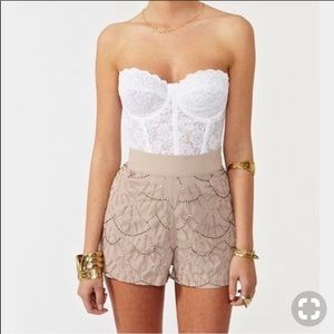 White Lace Corset || 34B